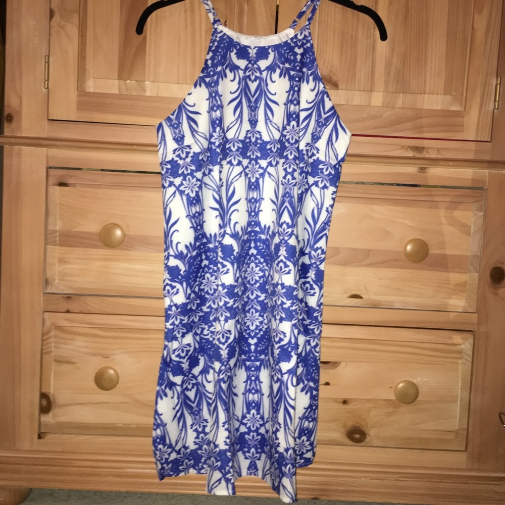 WHITE AND BLUE PRINT DRESS - Picture 2 of 2